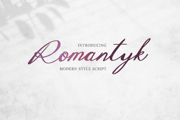 Romantyk: A Beautiful Font for Digital Design